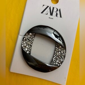 New Zara Metallic Brooch with Crystal Accents
